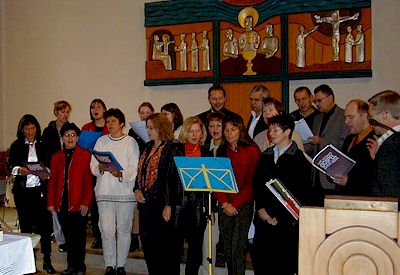 QuerBet umrahmt den Gottesdienst musikalisch